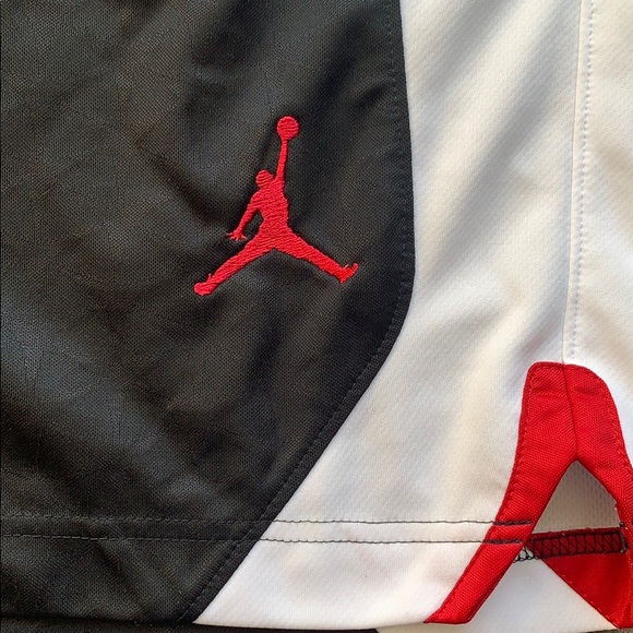 JORDAN SHORTS - Picture 2 of 8